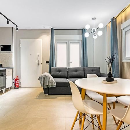 City Scape Suites Valenza Esterno foto