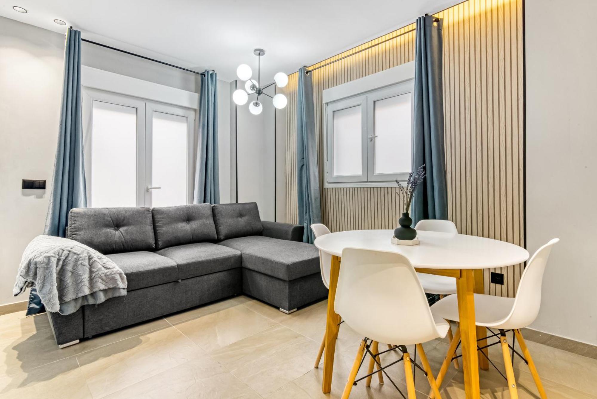 City Scape Suites Valenza Esterno foto